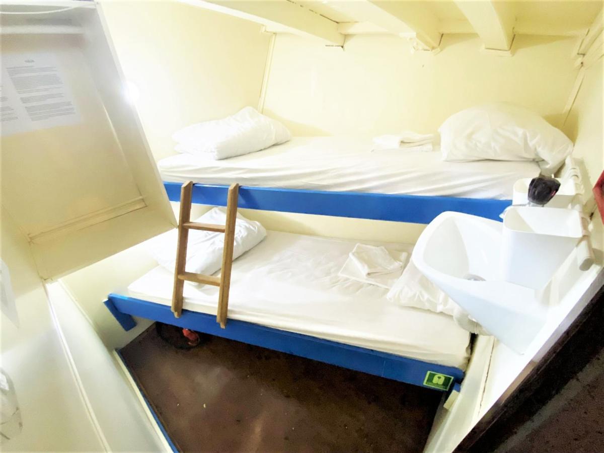 Rhythm Floating Hostel - Задар Екстериор снимка