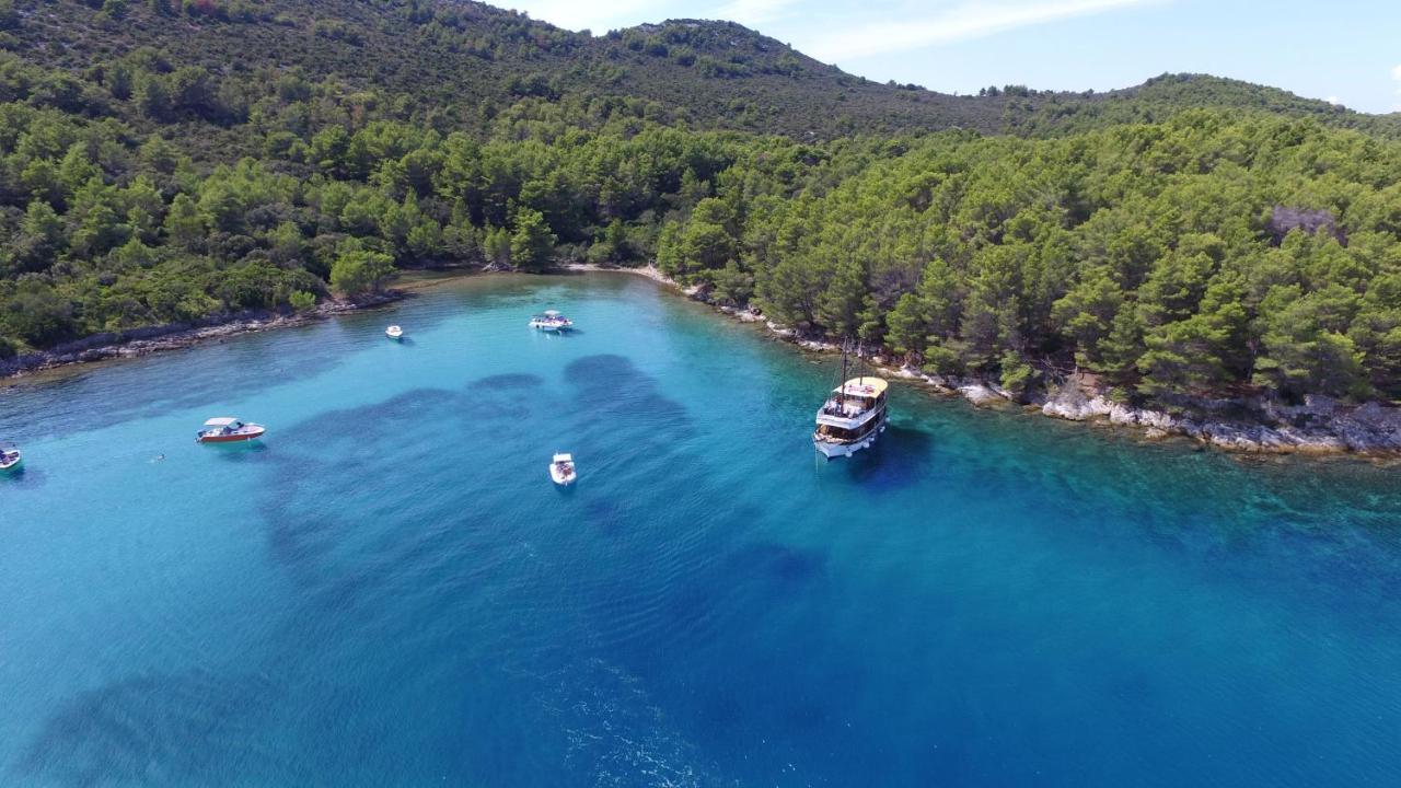 Rhythm Floating Hostel - Задар Екстериор снимка